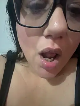 daianaspencer online show from December 17, 2025, 11:48 am