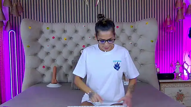 PlayfulShow online show from November 11, 2025, 9:04 am