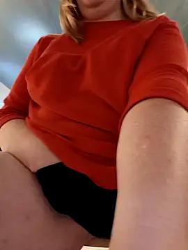 NoLubricantNeeded online show from October 15, 2025, 9:17 am