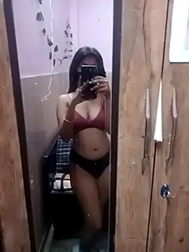 Snapshot of SweetRuhiAngel chatting on March 2, 2025, 6:35 pm SweetRuhiAngel online show from March 2, 2025, 6:35 pm