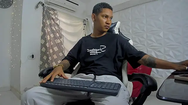 blackdirty420 online show from November 20, 2025, 3:23 pm