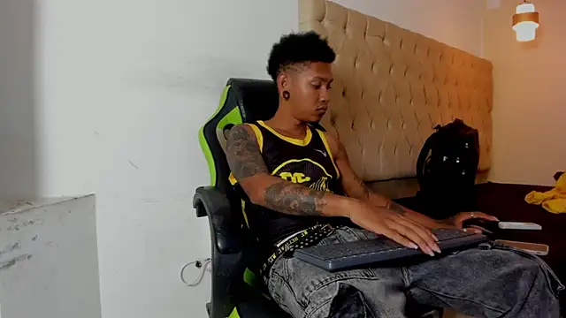 blackdirty420 online show from October 16, 2025, 7:33 pm