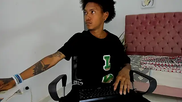 blackdirty420 online show from March 12, 2025, 2:56 pm