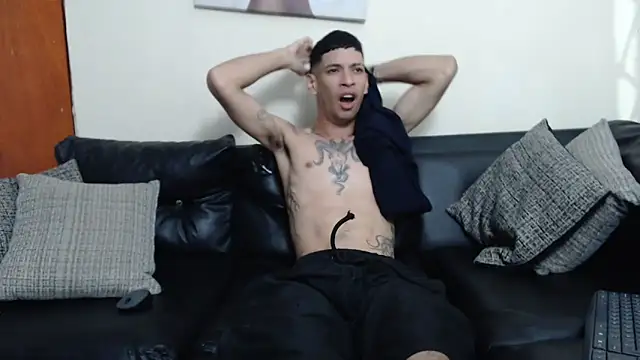 biigjhonny online show from October 15, 2025, 2:54 am