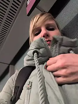 Sexybiene969 online show from November 25, 2025, 5:24 pm