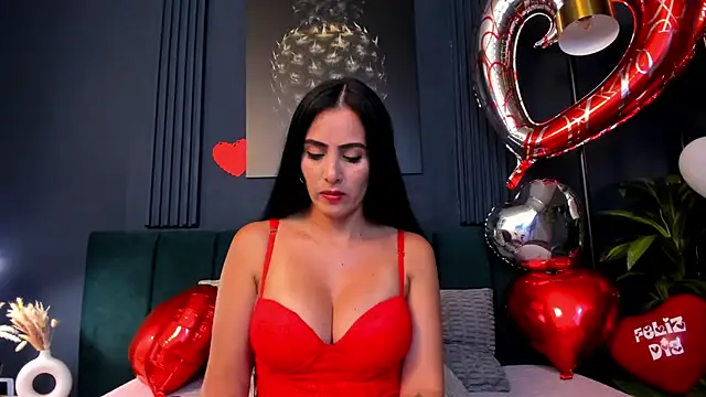 scarlet edwars online show from February 14, 2025, 7:12 pm