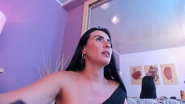 scarlet edwars online show from February 22, 2025, 8:18 am