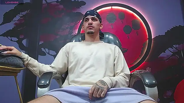 Dirty Kingg online show from November 6, 2025, 8:35 pm