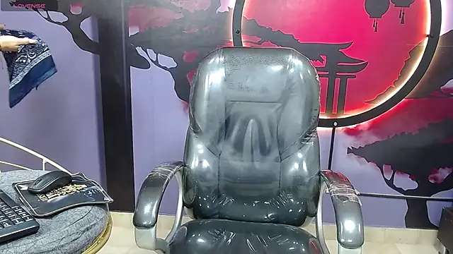 Dirty Kingg online show from October 28, 2025, 8:41 pm