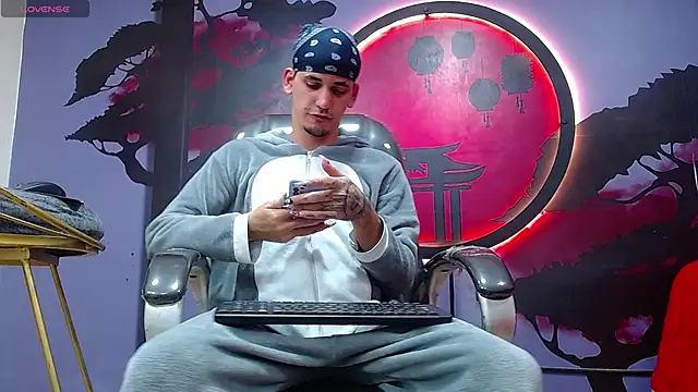 Dirty Kingg online show from November 1, 2025, 9:08 pm