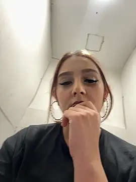 hotamanda01 online show from March 20, 2026, 7:26 pm