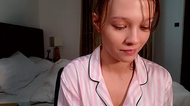 DemiDee online show from October 29, 2025, 10:03 am