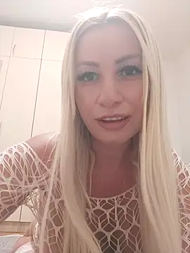 visnjica online show from October 14, 2025, 9:15 pm