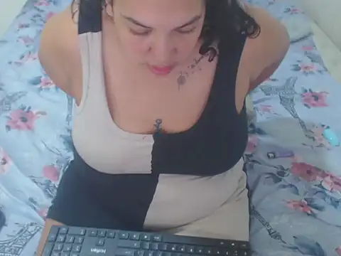 Snapshot of Girltattos chatting on February 17, 2026, 11:18 am Girltattos online show from February 17, 2026, 11:18 am