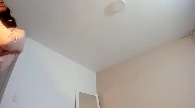 enyelsalas2 online show from February 26, 2025, 12:09 am