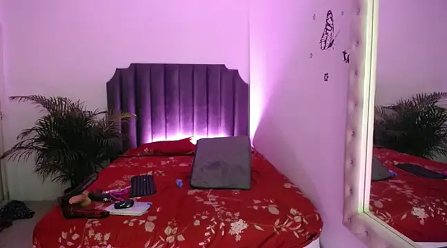 moree Queen online show from February 9, 2025, 2:06 am