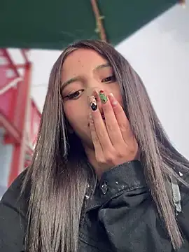 Laura-Khalifa online show from March 16, 2025, 10:53 pm