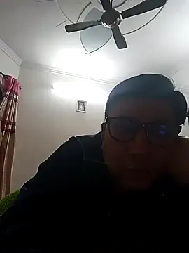 innocentboy1987 online show from March 4, 2025, 4:49 am