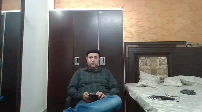 innocentboy1987 online show from March 15, 2025, 4:57 am