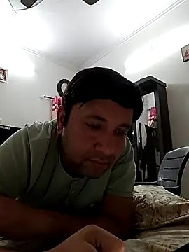 innocentboy1987 online show from March 18, 2025, 10:07 am