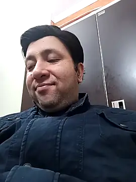 innocentboy1987 online show from February 12, 2025, 4:12 am