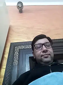 innocentboy1987 online show from February 28, 2025, 7:48 am