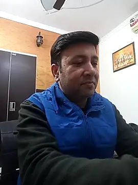 innocentboy1987 online show from February 17, 2026, 5:49 am