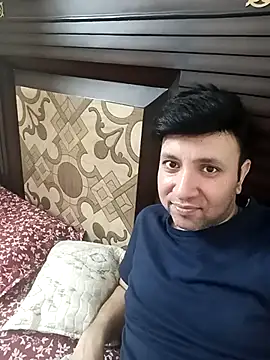 innocentboy1987 online show from April 19, 2026, 5:19 am