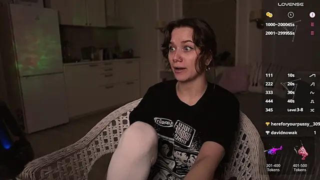 Snapshot of alexa_feels_ chatting on February 14, 2025, 8:59 pm alexa feels online show from February 14, 2025, 8:59 pm