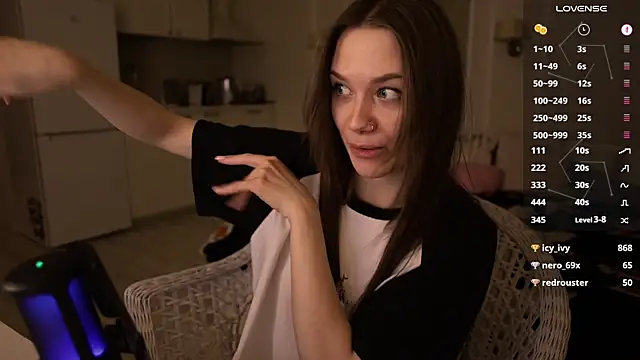 Snapshot of alexa_feels_ chatting on February 22, 2025, 9:37 pm alexa feels online show from February 22, 2025, 9:37 pm