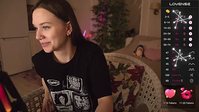 Snapshot of alexa_feels_ chatting on October 10, 2025, 4:08 pm alexa feels online show from October 10, 2025, 4:08 pm