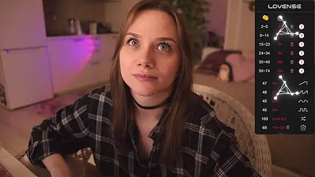 Snapshot of alexa_feels_ chatting on October 24, 2025, 5:01 pm alexa feels online show from October 24, 2025, 5:01 pm