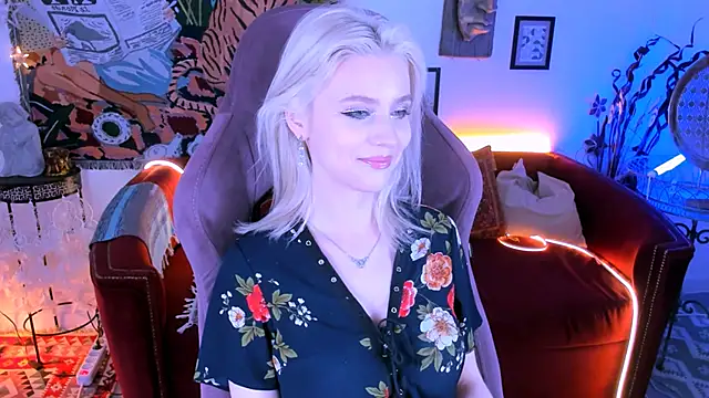 LeonaStane online show from March 20, 2025, 5:04 pm