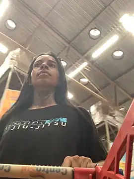 casalshowtime2 online show from April 6, 2026, 1:34 pm