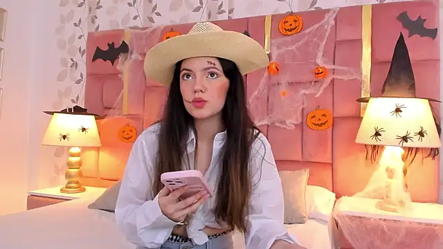 Snapshot of ArianaFranco chatting on October 29, 2025, 2:16 pm ArianaFranco online show from October 29, 2025, 2:16 pm