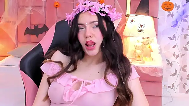 Snapshot of ArianaFranco chatting on October 31, 2025, 2:35 pm ArianaFranco online show from October 31, 2025, 2:35 pm