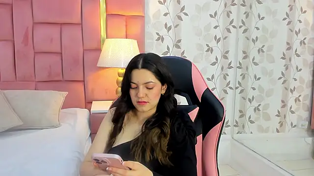 Snapshot of ArianaFranco chatting on September 26, 2025, 12:45 pm ArianaFranco online show from September 26, 2025, 12:45 pm