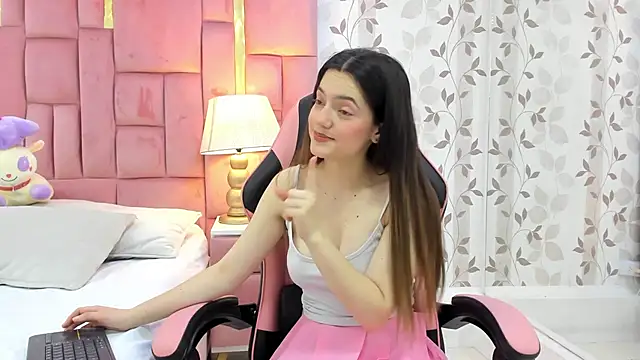 Snapshot of ArianaFranco chatting on March 20, 2025, 12:11 pm ArianaFranco online show from March 20, 2025, 12:11 pm