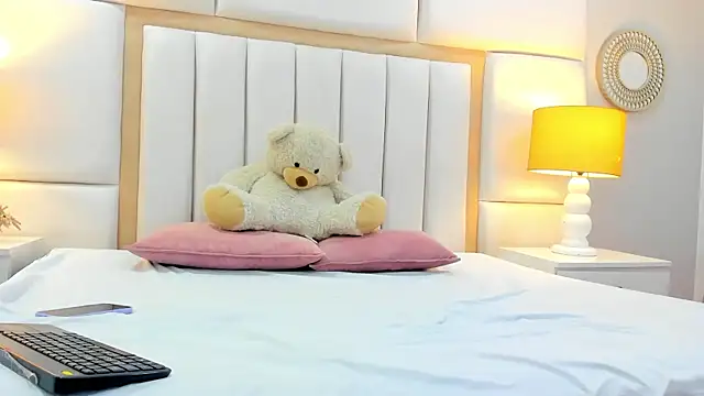 Snapshot of ArianaFranco chatting on March 10, 2025, 12:38 pm ArianaFranco online show from March 10, 2025, 12:38 pm