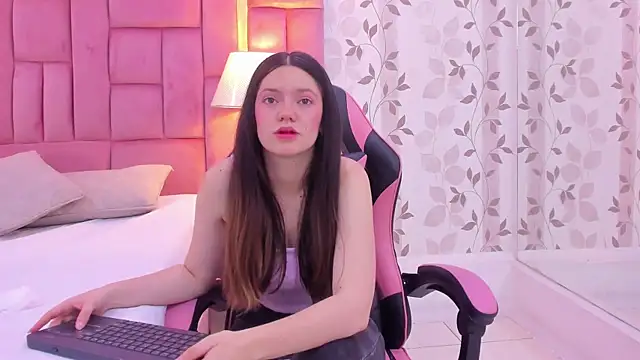 Snapshot of ArianaFranco chatting on November 8, 2025, 1:14 pm ArianaFranco online show from November 8, 2025, 1:14 pm