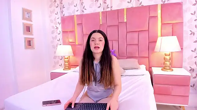 ArianaFranco online show from December 2, 2025, 3:14 pm