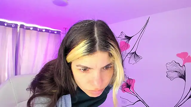 Isabela Fiorelli online show from November 29, 2025, 1:11 pm