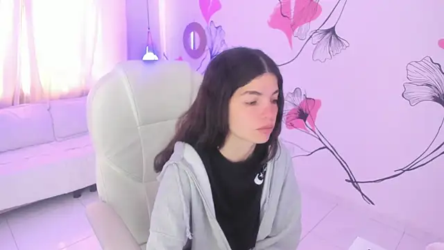 Isabela Fiorelli online show from March 3, 2025, 12:28 pm