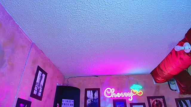 cherryy bombshelll online show from January 8, 2026, 4:46 pm