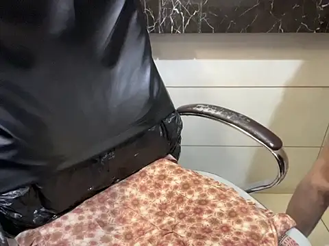 iamabigdickindian online show from December 21, 2025, 7:43 am