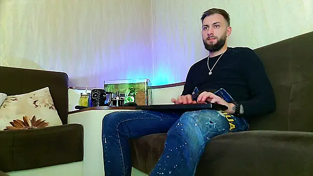 Snapshot of JamieNoxus chatting on March 7, 2025, 8:22 pm JamieNoxus online show from March 7, 2025, 8:22 pm