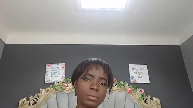 LindaBird online show from September 10, 2025, 8:08 pm