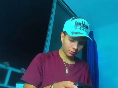 Snapshot of Alessandro_1610 chatting on October 24, 2025, 5:39 am Alessandro 1610 online show from October 24, 2025, 5:39 am