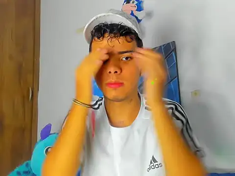 Snapshot of Alessandro_1610 chatting on March 8, 2025, 5:38 am Alessandro 1610 online show from March 8, 2025, 5:38 am