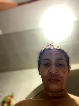 Carola-Ross online show from September 14, 2025, 5:46 pm